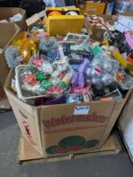 christmas liquidation pallets